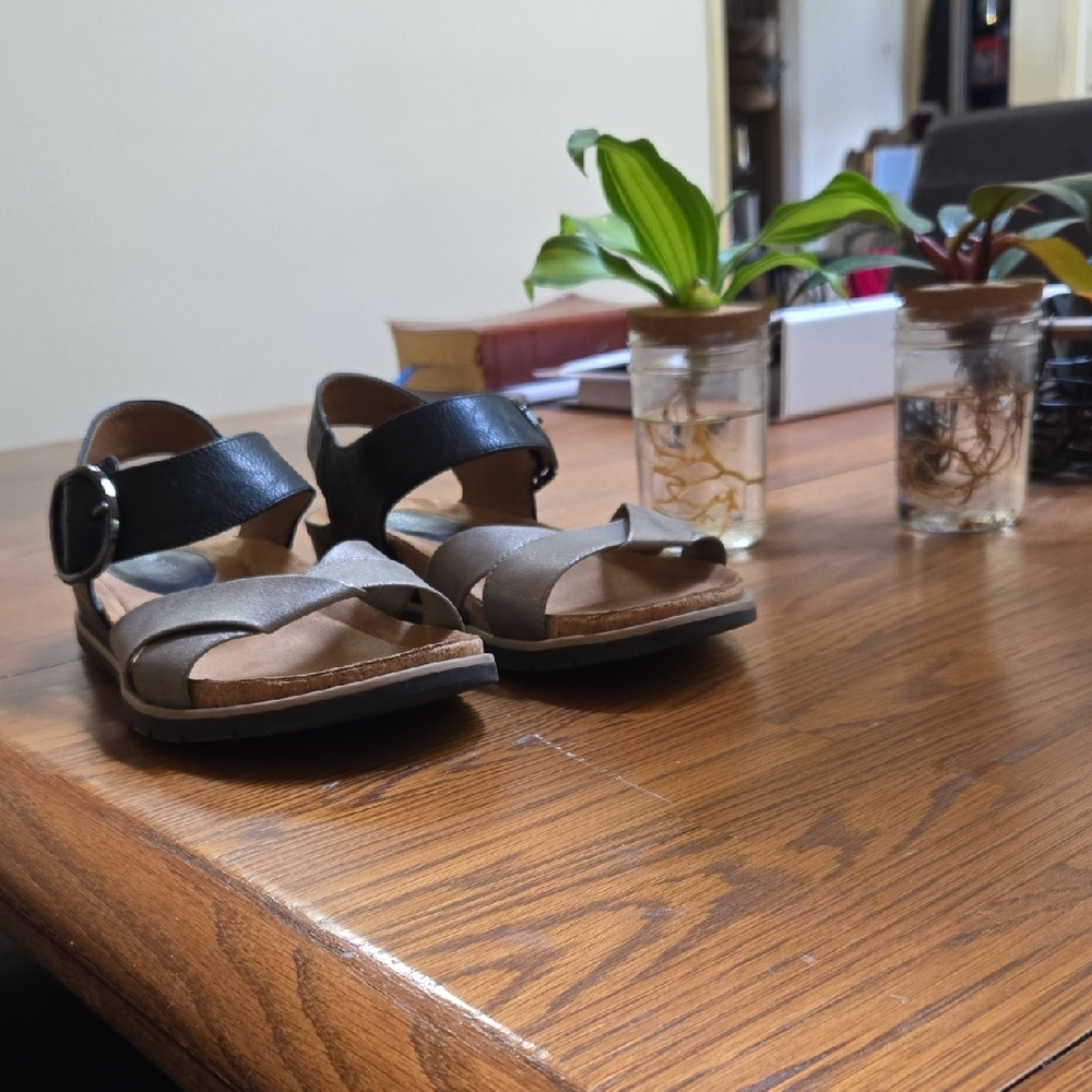 Stylish Black and Metallic Women's Sandals